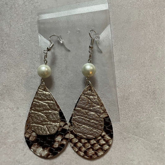 PEARL BEAD 2 LAYER LEATHER EARRINGS