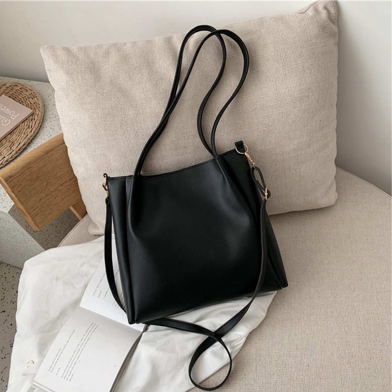 CLASSIC FAUX LEATHER SHOULDER BAG