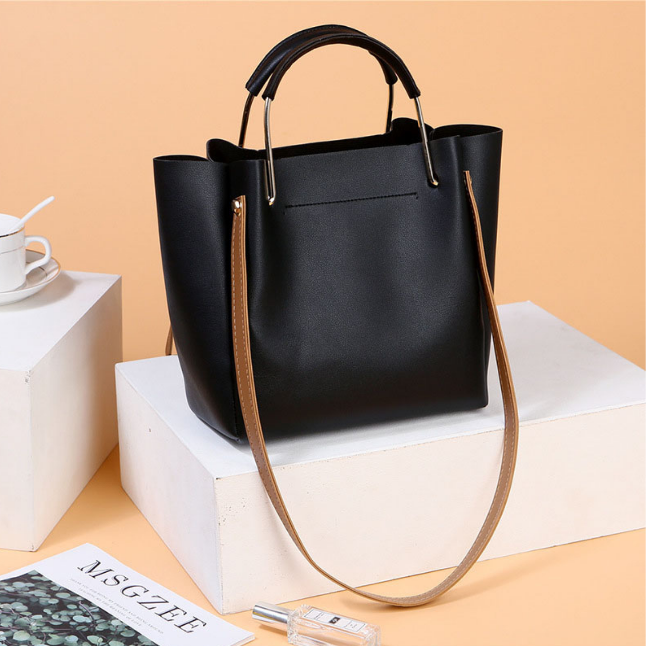 ELEGANT HAND AND SHOULDER BAG