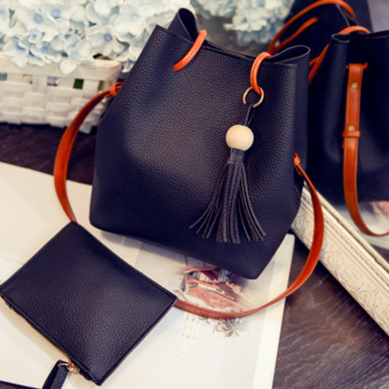 POSH BUCKET BAG WITH WALLET