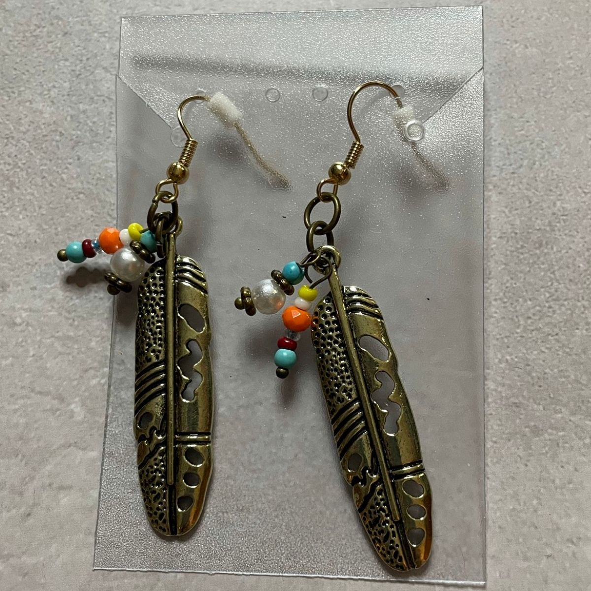 FEATHER DESIGN EARRINGS